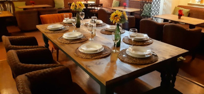 Dining Table, Stan Laurel Inn